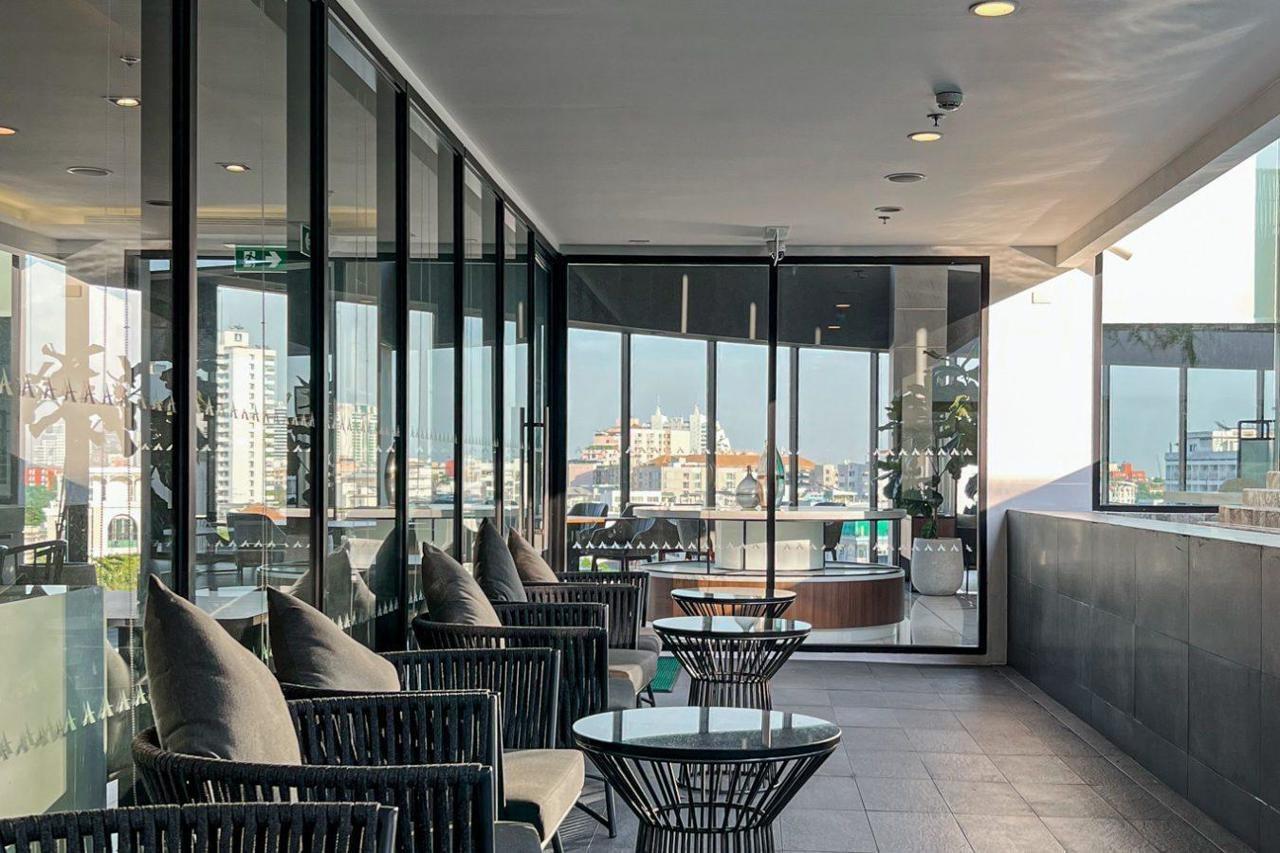 Amanta Hotel & Residence Sathorn Banguecoque Exterior foto