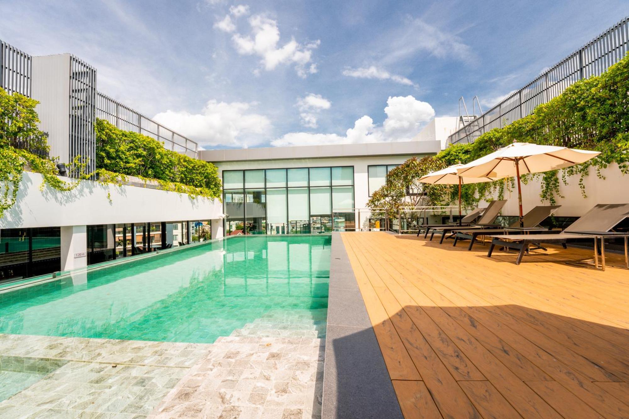 Amanta Hotel & Residence Sathorn Banguecoque Exterior foto