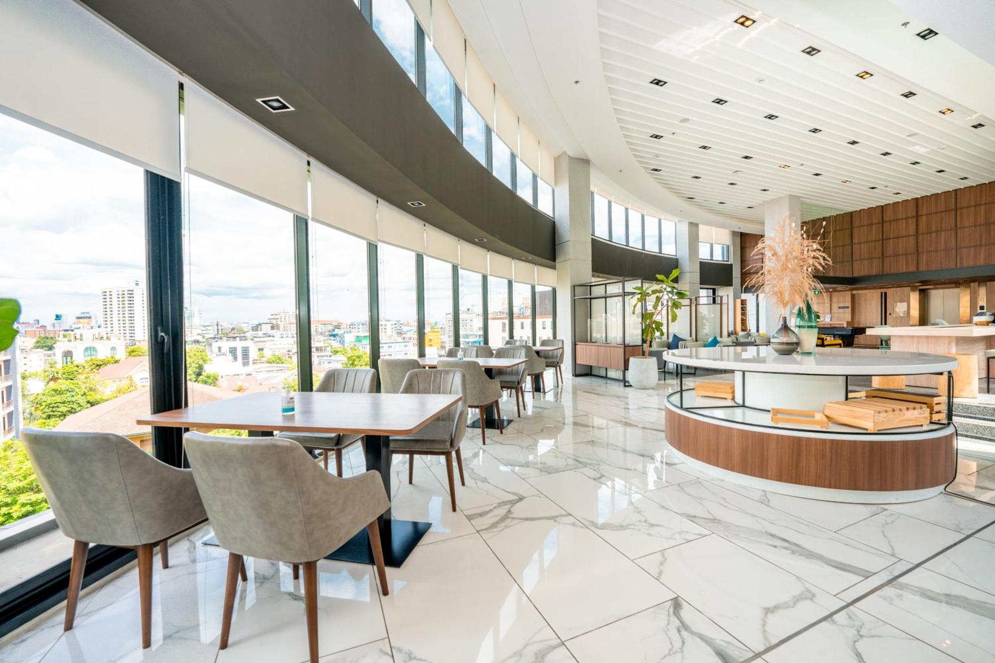 Amanta Hotel & Residence Sathorn Banguecoque Exterior foto